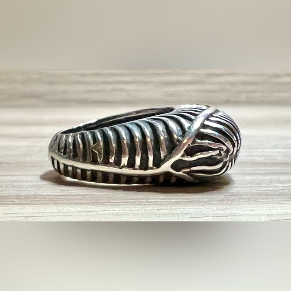 Vintage Designer Dian Malouf Sterling Silver Ribbed Tall Dome Ring, Size 5.5 - Picture 6 of 12